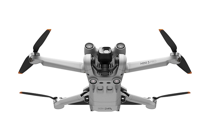 割50%軽量ドローン　MAVIC　MINI　予備バッテリー3個　カメラ固定バンド　おまけつき ドローン本体