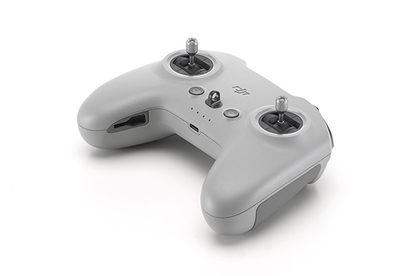 [ドローンレンタルネット]DJI FPV送信機 3